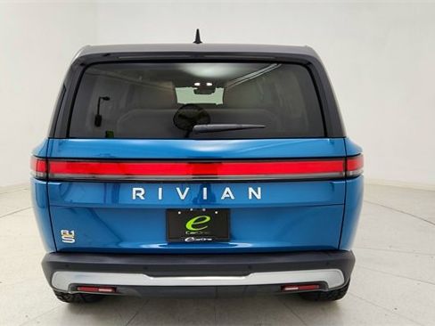 Used 2024 Rivian R1S Launch Edition image 5
