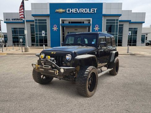 Used 2015 Jeep Wrangler Unlimited Sahara w/ Connectivity Group image 1