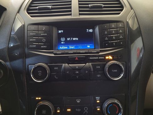 Used 2018 Ford Explorer 4WD image 25