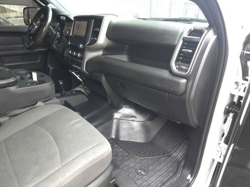 Used 2022 RAM 3500 Tradesman w/ Chrome Appearance Group AWD/4WD image 21
