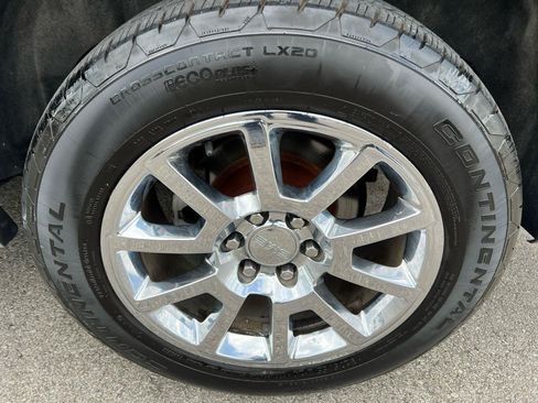 Used 2015 GMC Yukon Denali w/ Touring Package AWD/4WD image 4