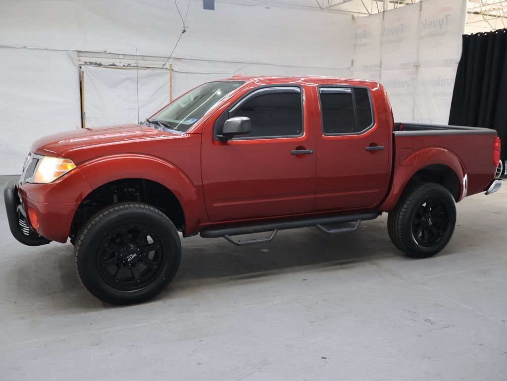 Used 2018 Nissan Frontier SV AWD/4WD image 4