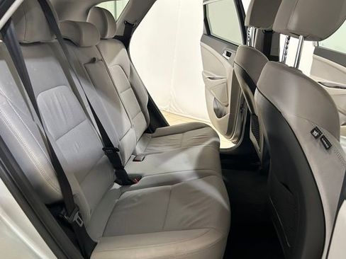 Used 2020 Hyundai Tucson SE image 15
