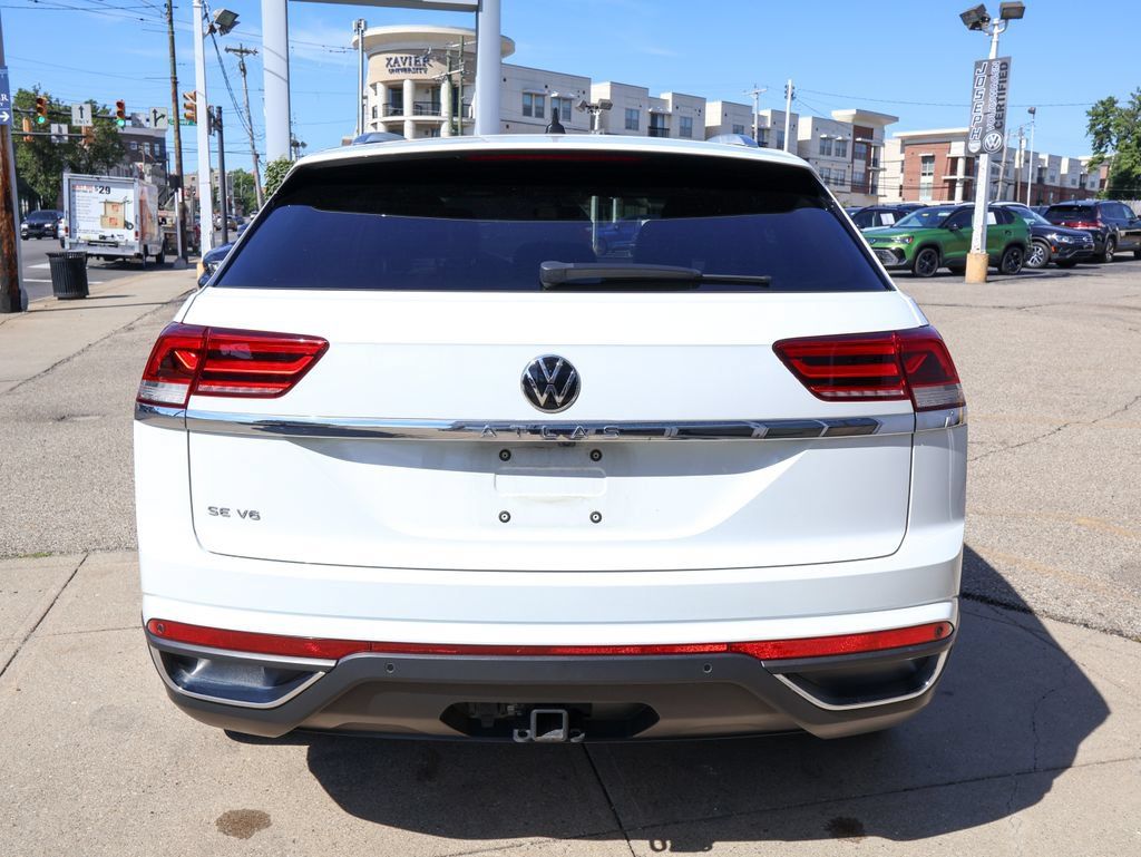 Used 2023 Volkswagen Atlas Cross Sport SE w/ Panoramic Sunroof Package FWD image 4