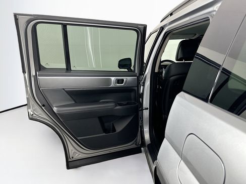Used 2025 Hyundai Santa Fe SEL AWD/4WD image 25