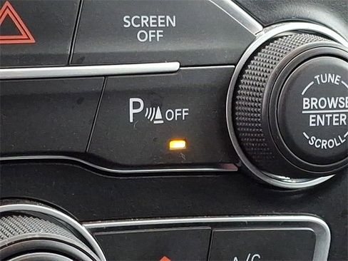 Used 2023 Dodge Charger SXT image 25