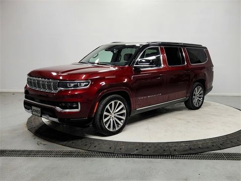 Used 2023 Jeep Grand Wagoneer L Series II image 3