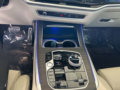 Used 2024 BMW X7 xDrive40i w/ Executive Package image 62