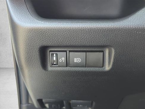 Used 2021 Toyota RAV4 XLE FWD image 12