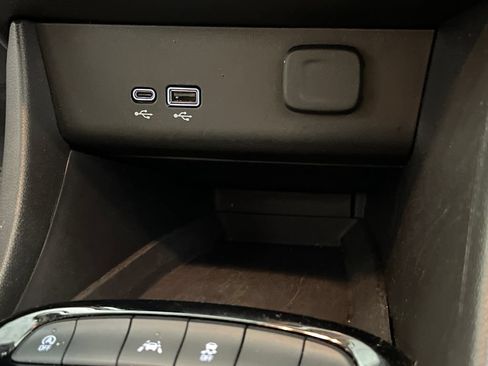 Used 2024 Buick Encore GX Sport Touring FWD image 53