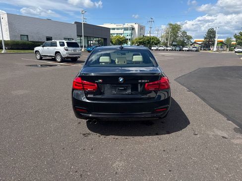 Used 2018 BMW 330i xDrive Sedan w/ Premium Package AWD/4WD image 4