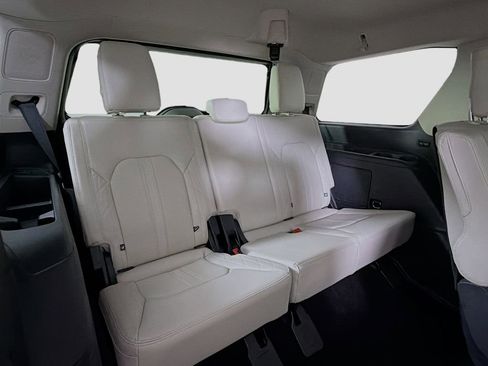 Used 2018 Ford Expedition Platinum RWD image 29