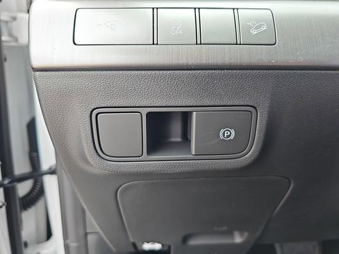 New 2026 Hyundai Kona SEL Premium FWD image 24
