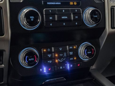 Used 2020 Ford F350 Platinum AWD/4WD image 26