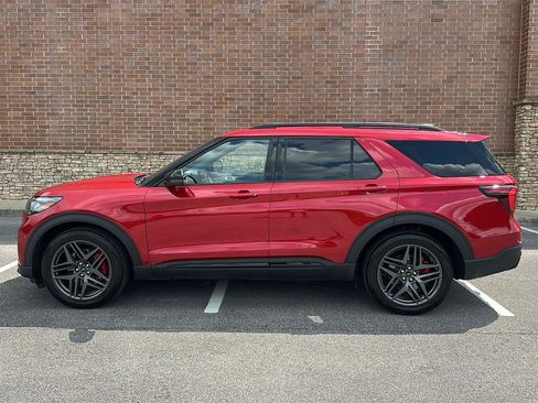 Certified 2026 Ford Explorer ST w/ Sun And Sound Package AWD/4WD image 2