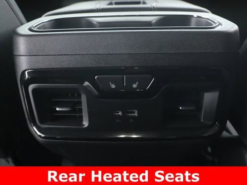 Used 2022 GMC Sierra 1500 AT4 w/ Sierra Safety Plus Package AWD/4WD image 28