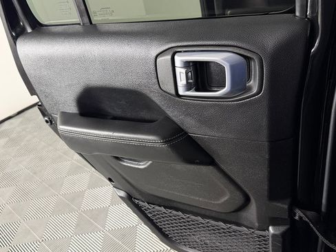 Used 2022 Jeep Gladiator Overland AWD/4WD image 22