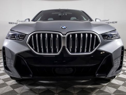 Used 2025 BMW X6 xDrive40i w/ Premium Package image 10