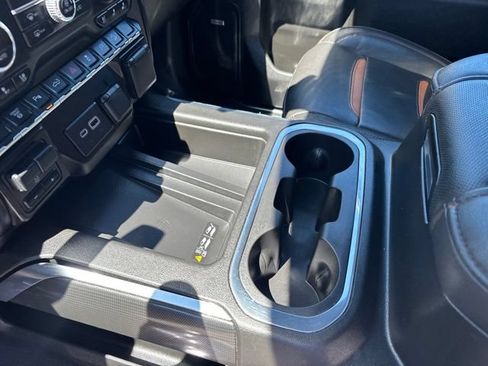 Used 2022 GMC Sierra 2500 AT4 w/ AT4 Preferred Package AWD/4WD image 31