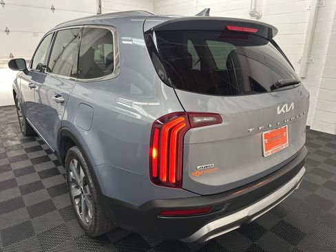 Used 2022 Kia Telluride EX w/ EX Premium Package image 8