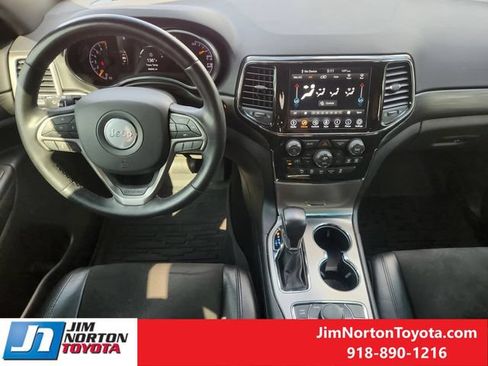 Used 2022 Jeep Grand Cherokee Laredo X AWD/4WD image 27