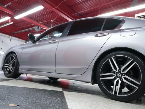 Used 2016 Honda Accord Sport image 35