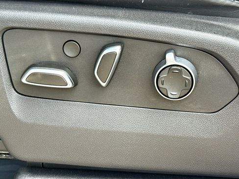 Used 2024 GMC Sierra 3500 Denali Ultimate image 24