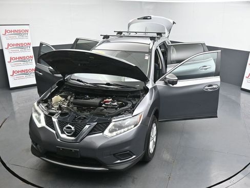 Used 2015 Nissan Rogue SV w/ SV Premium Package image 41