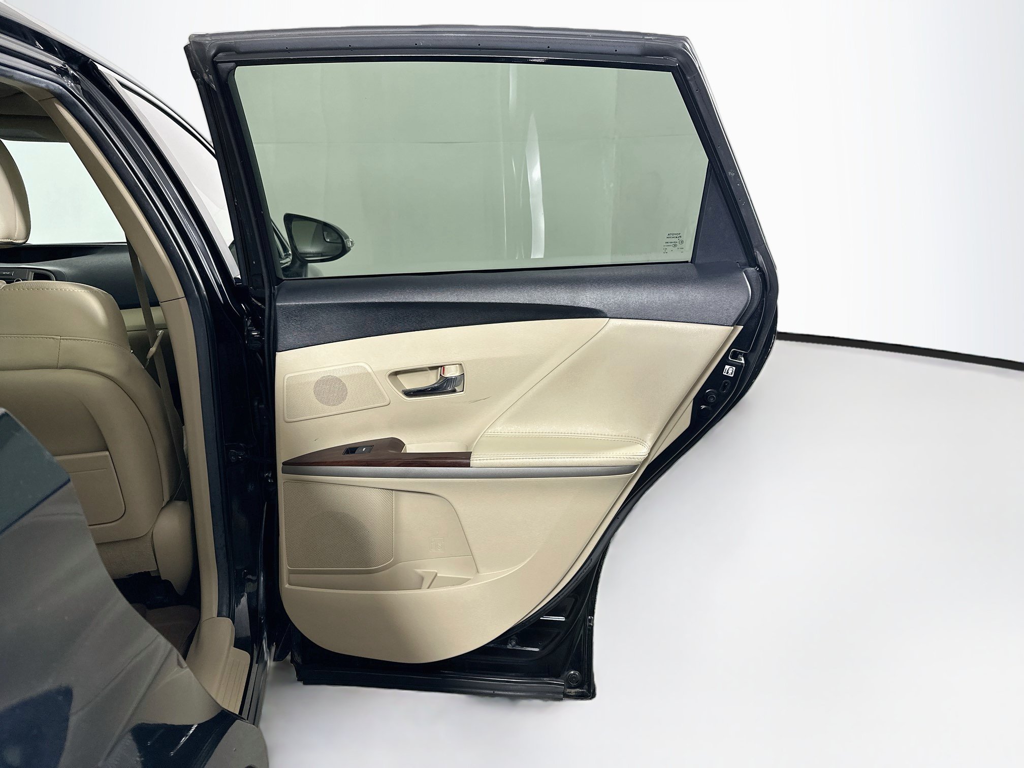 Used 2014 Toyota Venza Limited w/ Tow Prep Package AWD/4WD image 31