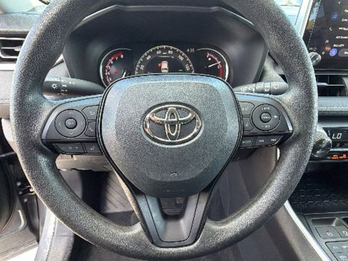 Certified 2025 Toyota RAV4 XLE AWD/4WD image 18