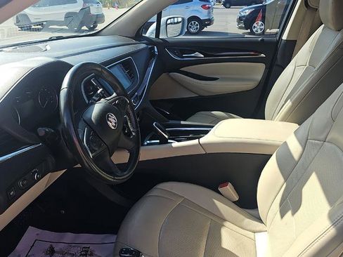 Used 2020 Buick Enclave Essence w/ Sound and Sites Package image 9