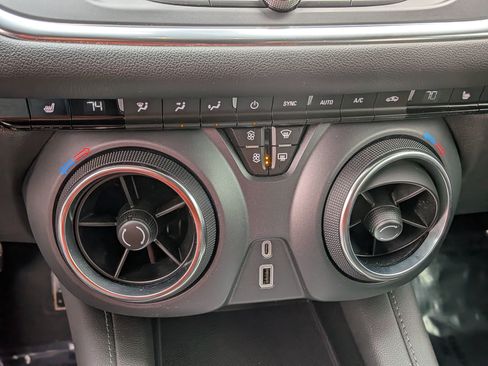 Certified 2022 Chevrolet Blazer LT image 30