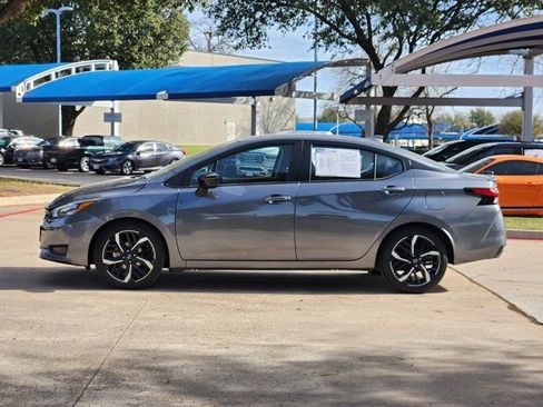 Used 2024 Nissan Versa SR image 12
