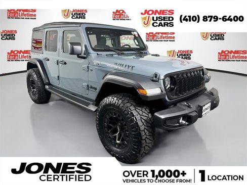Used 2025 Jeep Wrangler Unlimited Sport AWD/4WD image 1