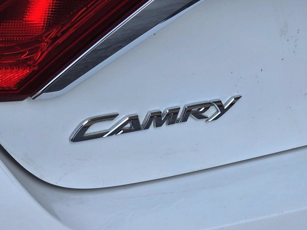 Used 2017 Toyota Camry XLE FWD image 30