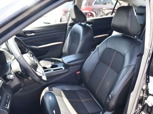 Used 2021 Nissan Altima 2.5 SR FWD image 9