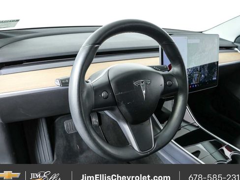 Used 2018 Tesla Model 3 Long Range RWD image 4