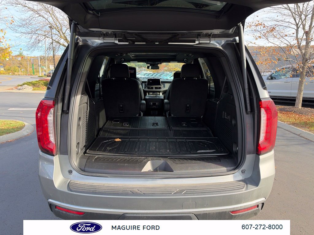 Used 2024 GMC Yukon SLT w/ SLT Premium Package AWD/4WD image 10