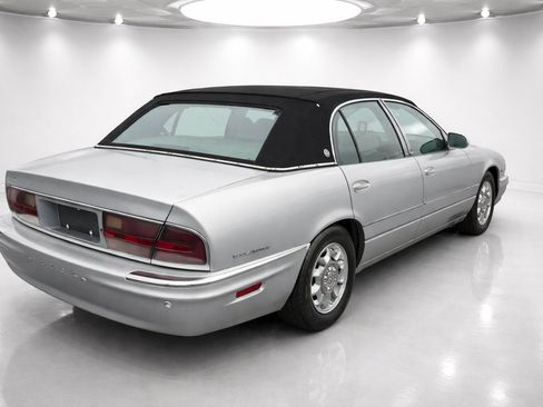 Used 2001 Buick Park Avenue w/ Prestige Pkg FWD image 2