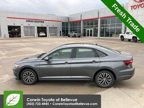 Used 2019 Volkswagen Jetta SE FWD image 7