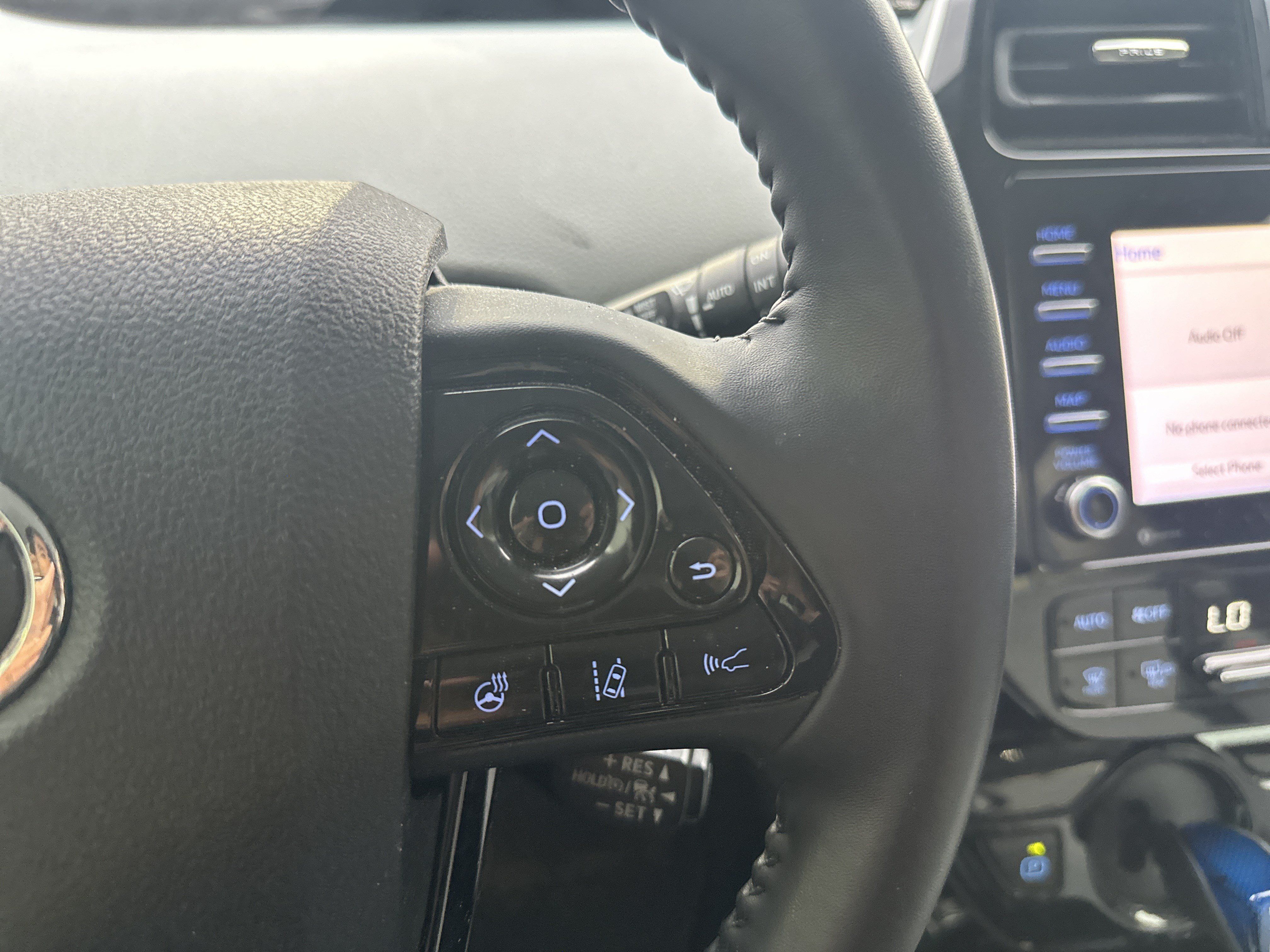 Used 2022 Toyota Prius XLE w/ Advanced Technology Package AWD/4WD image 18