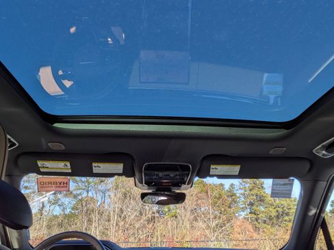 New 2025 Land Rover Range Rover Sport Dynamic SE image 25