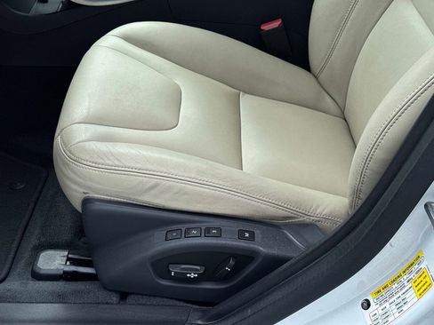 Used 2016 Volvo S60 T5 Premier w/ Convenience Package image 19