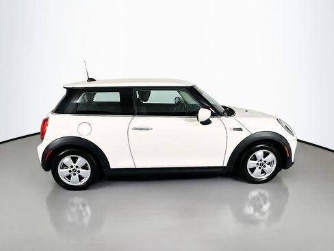 Used 2021 MINI Cooper 2-Door Hardtop FWD image 8