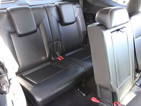 Used 2021 Volkswagen Atlas SE image 27