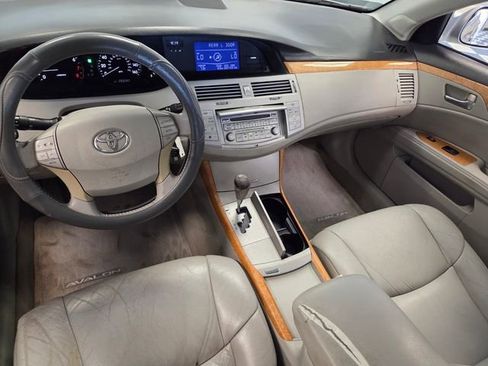 Used 2005 Toyota Avalon XLS FWD image 13