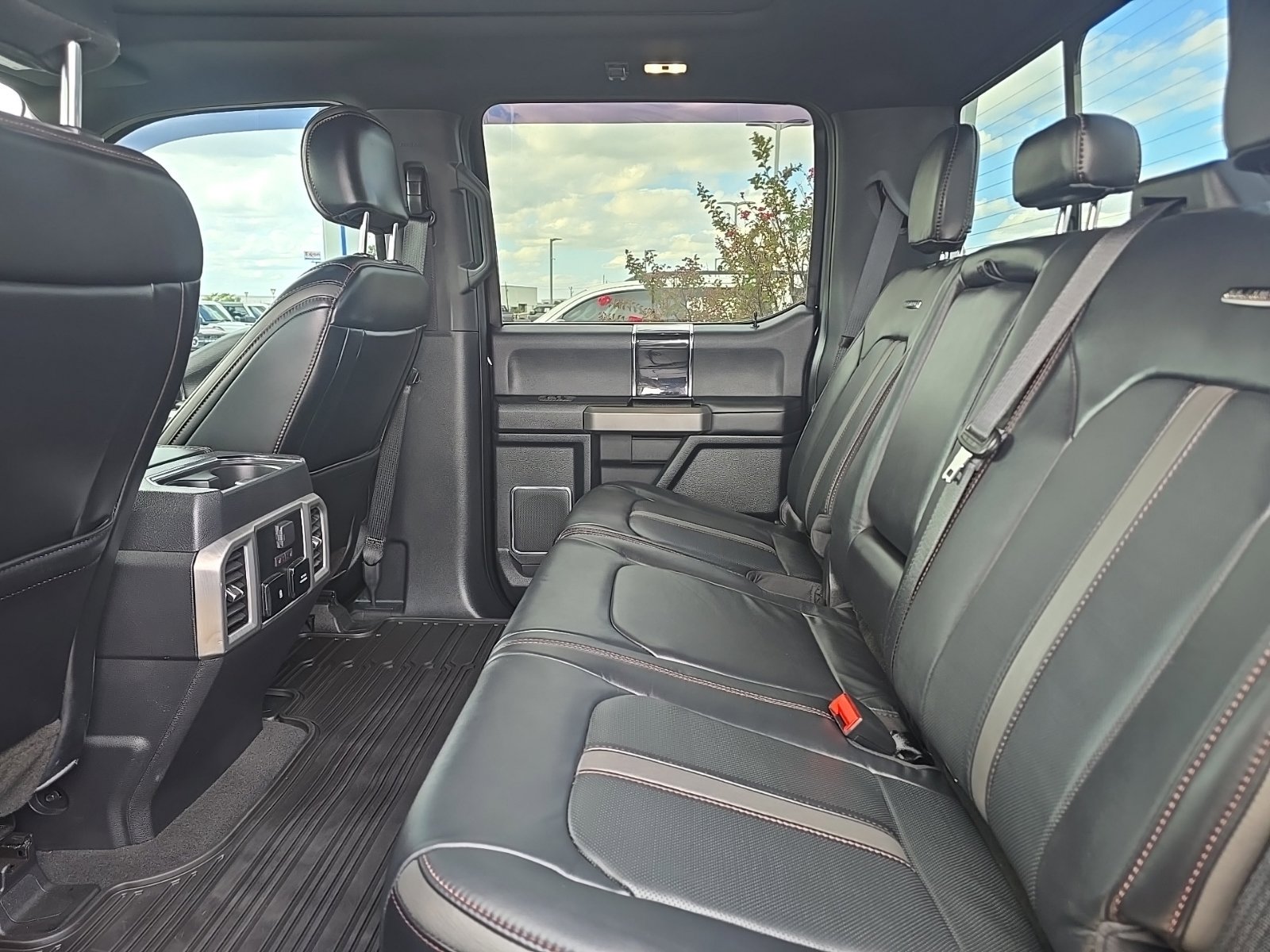 Used 2021 Ford F450 Platinum w/ FX4 Off-Road Package AWD/4WD image 15