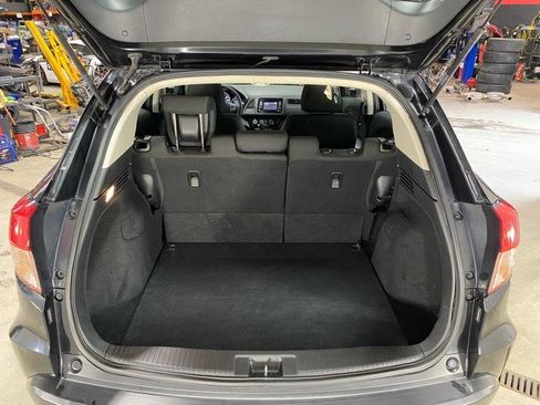 Used 2016 Honda HR-V LX image 17