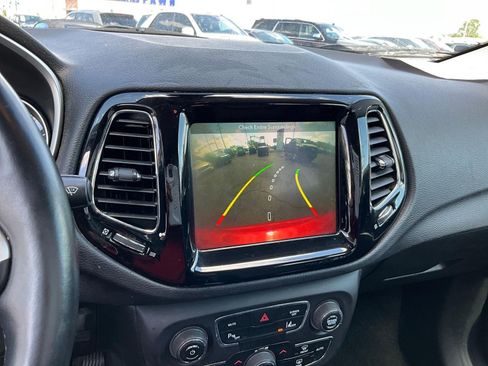 Used 2018 Jeep Compass Limited w/ Navigation Group FWD image 13