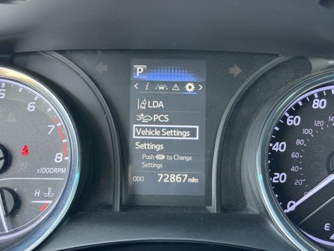 Used 2019 Toyota Camry LE w/ Carpet Mat Package FWD image 21